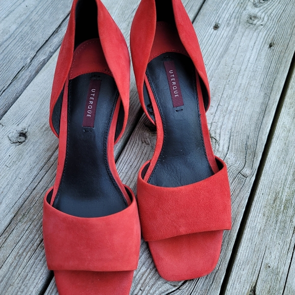 Red suede shoes sz.8 - Picture 3 of 7